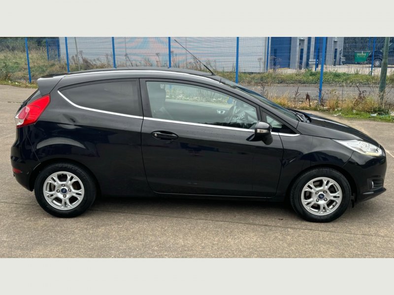 FORD FIESTA