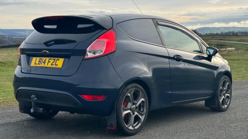 FORD FIESTA VAN