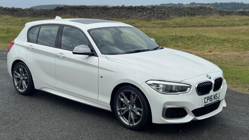 BMW 1 SERIES
